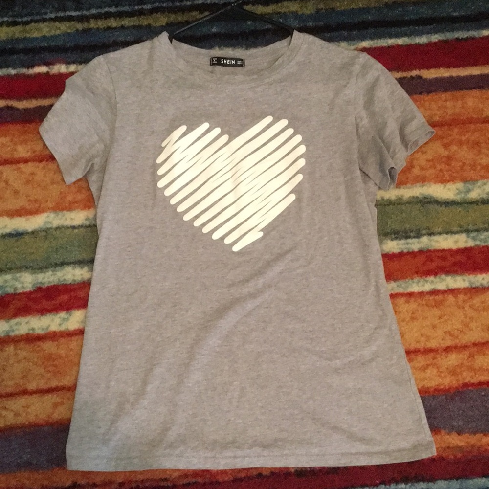 Grey t-shirt w/ white heart size small